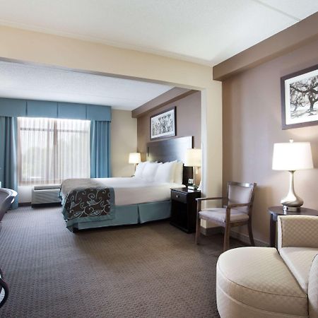 Wingate By Wyndham Garner/Raleigh South Hotel Exterior photo
