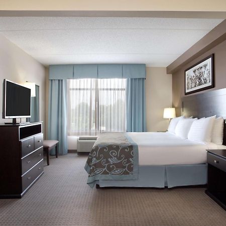 Wingate By Wyndham Garner/Raleigh South Hotel Exterior photo