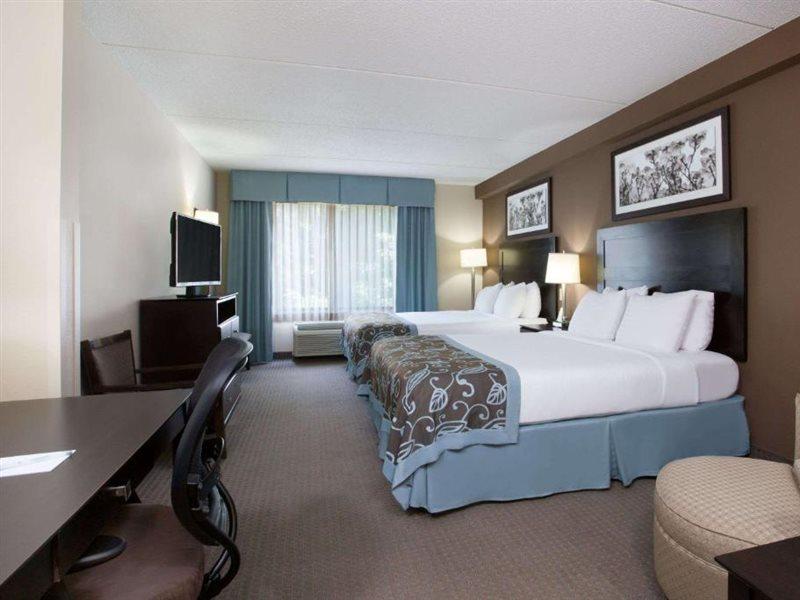 Wingate By Wyndham Garner/Raleigh South Hotel Exterior photo