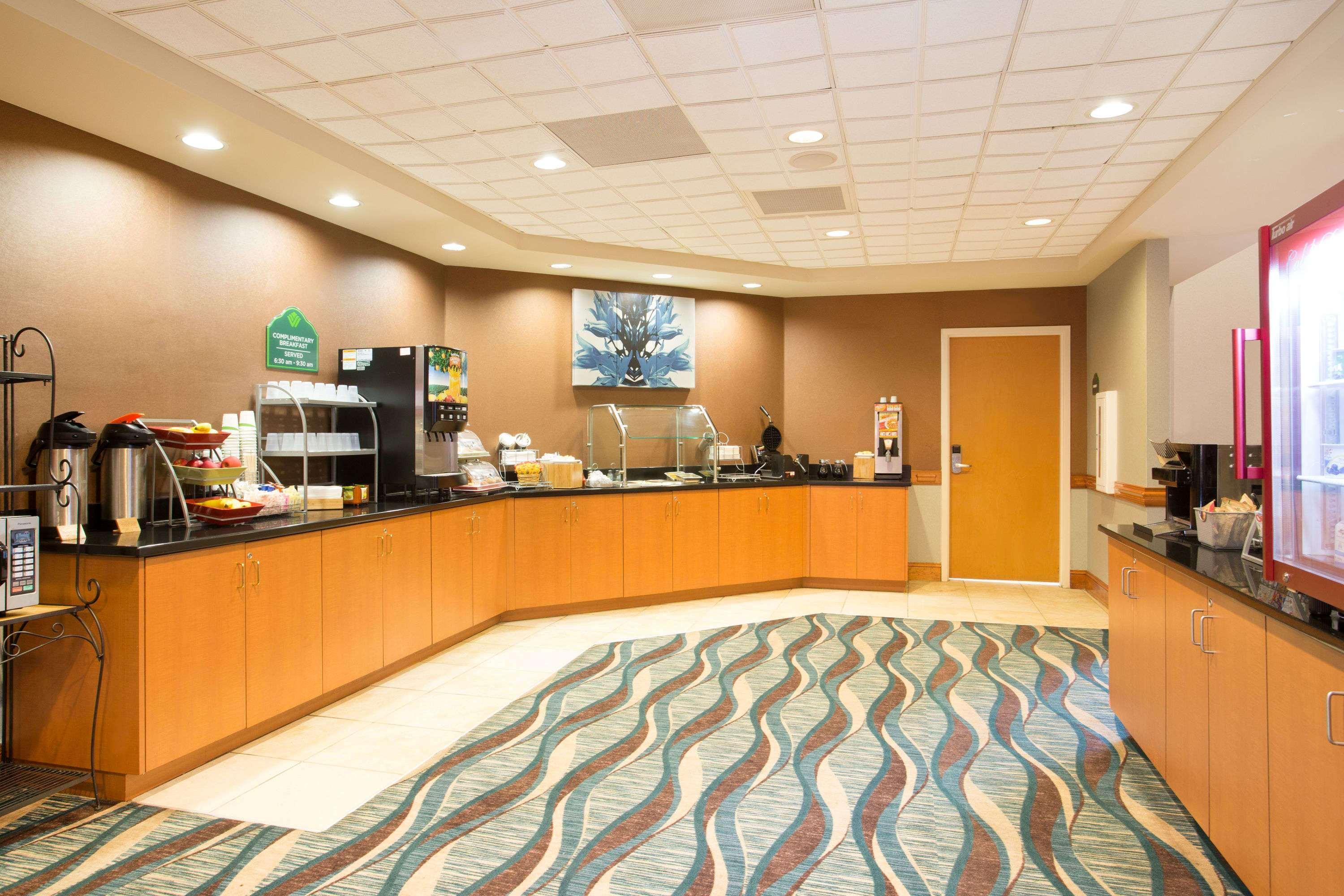 Wingate By Wyndham Garner/Raleigh South Hotel Exterior photo